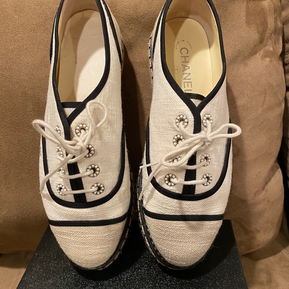 Chanel shoes - Picture 5 of 7